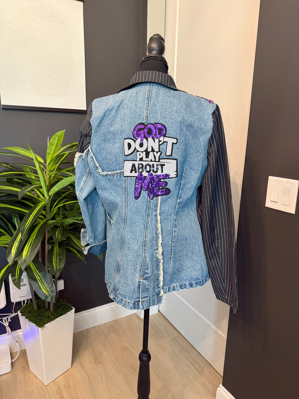 Faith Statement Denim & Pinstripe Blazer – Large